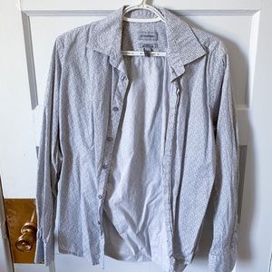 Le Chateau Floral Button Up